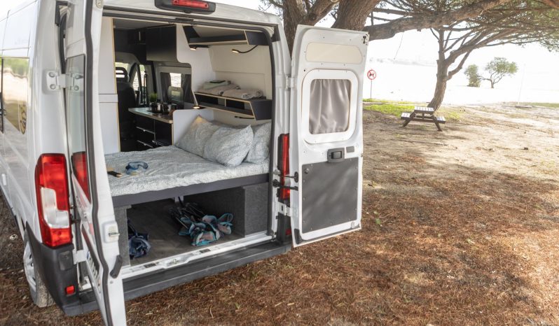 Autocaravana EXPLORER cheio